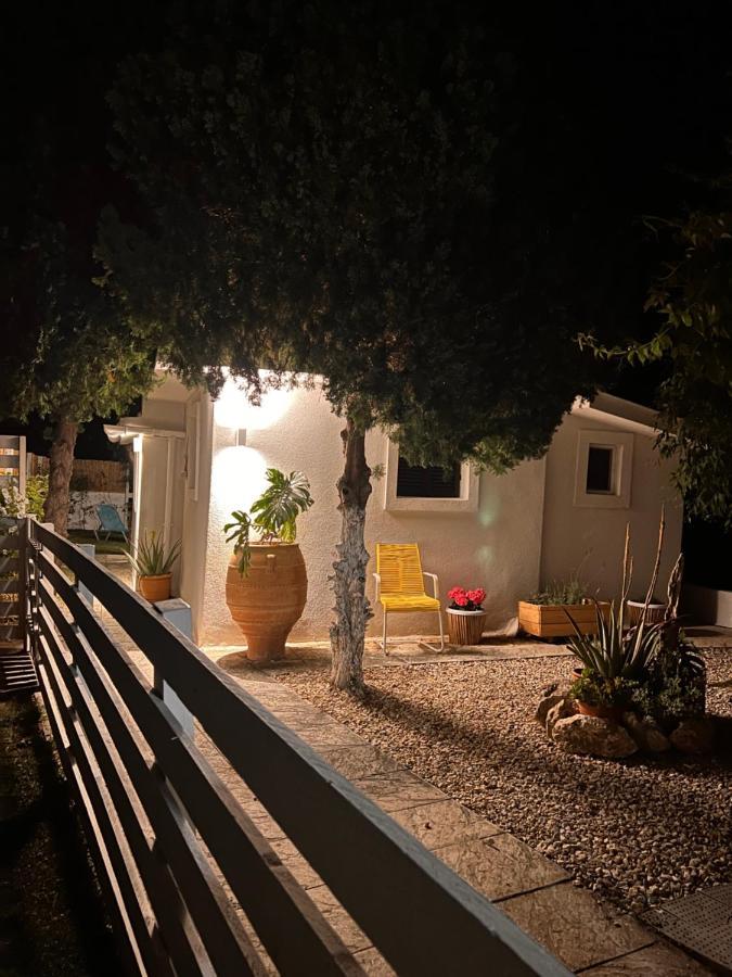 Apartamento Under The Vine Garden House Platánion Exterior foto