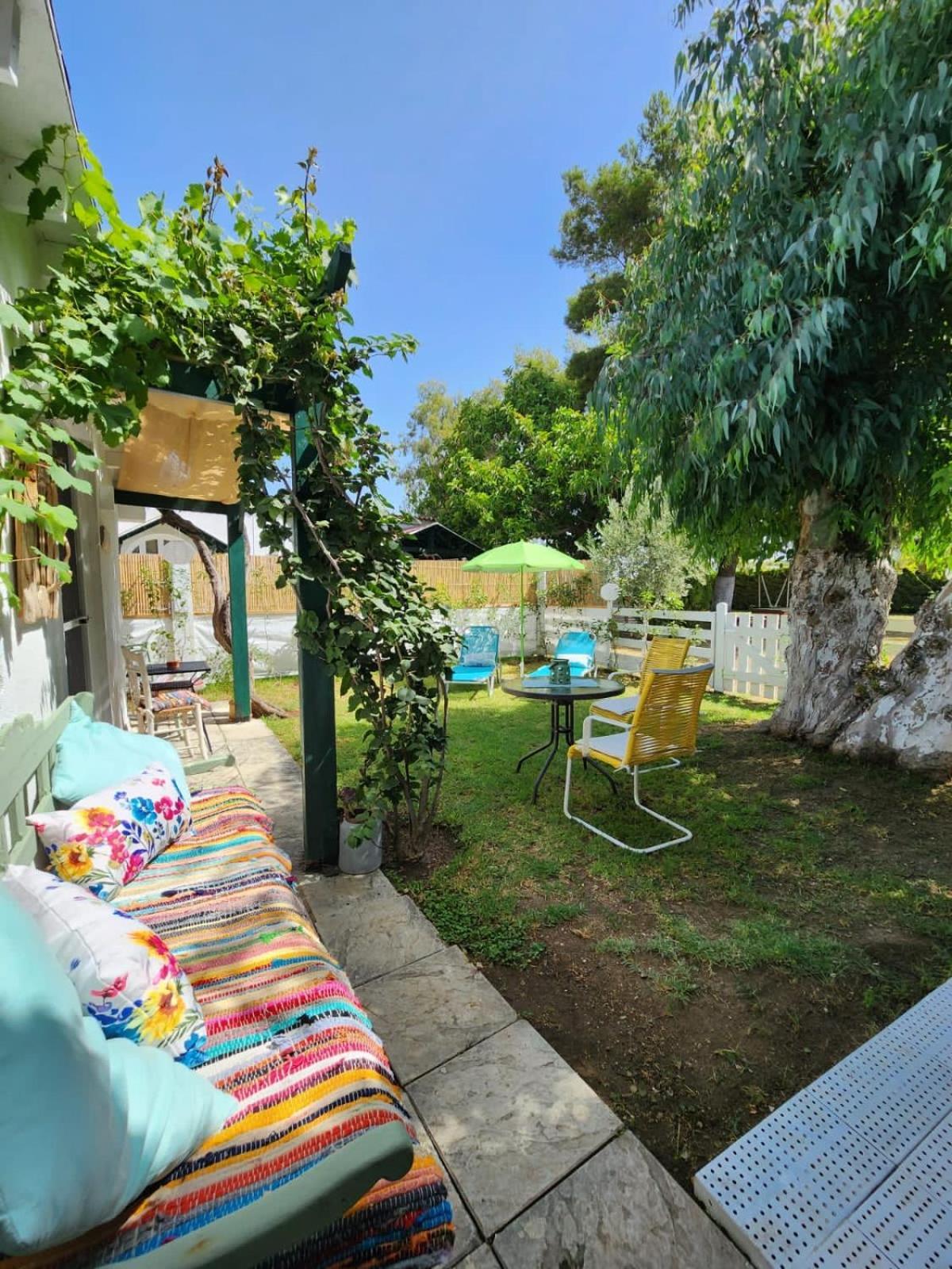 Apartamento Under The Vine Garden House Platánion Exterior foto